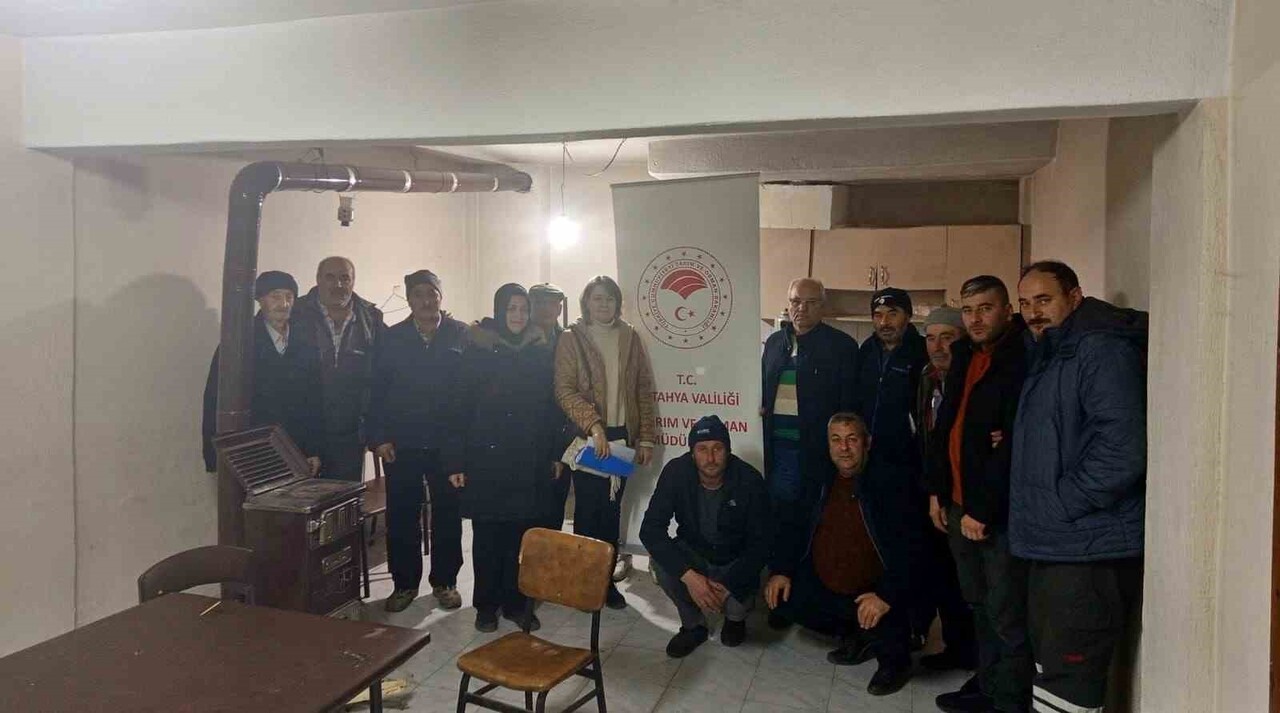 KÜTAHYA’DA ÇİFTÇİ TOPLANTILARI DÜZENLENDİ