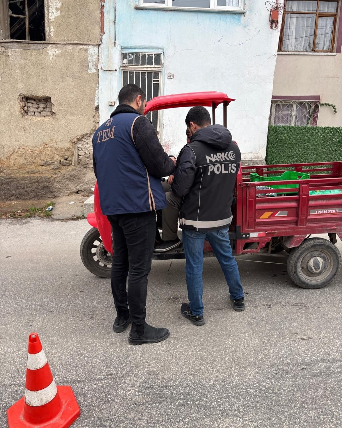 KÜTAHYA’DA SON İKİ HAFTADA YOĞUN DENETİM, 45 ARANAN ŞAHIS YAKALANDI