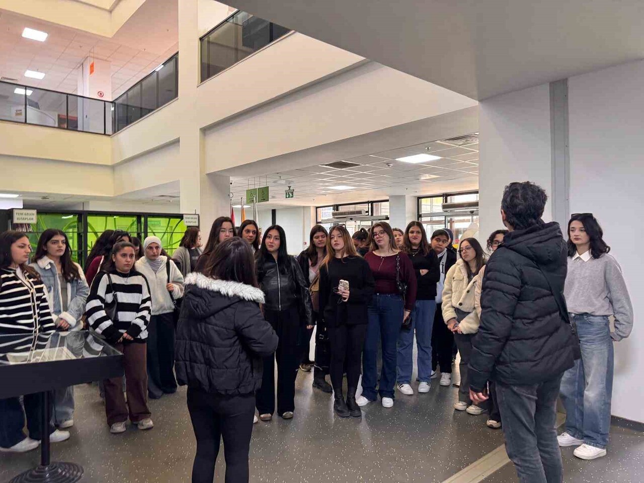 LİSE ÖĞRENCİLERİ ADÜ’YÜ GEZDİ