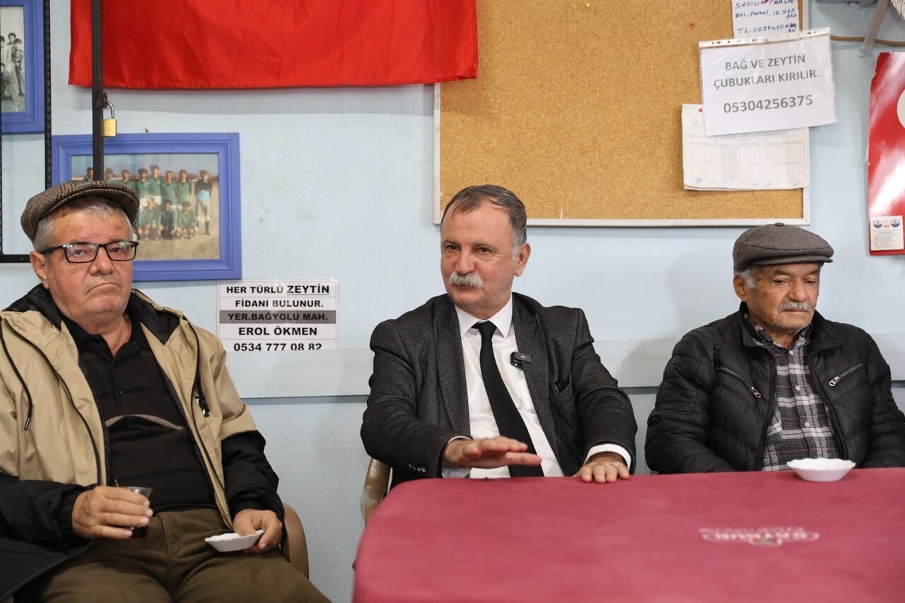 MAHALLE ZİYARETLERİNİ YUNTDAĞI BÖLGESİNDE SÜRDÜREN YUNUSEMRE BELEDİYE BAŞ-KANI SEMİH BALABAN...