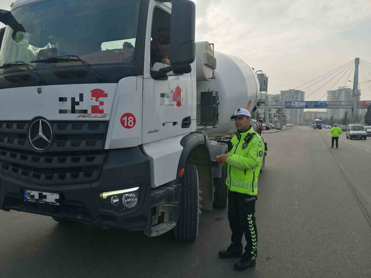 MALATYA’DA BETON MİKSERLERİ VE HAFRİYAT KAMYONLARINA DRONE DESTEKLİ DENETİM