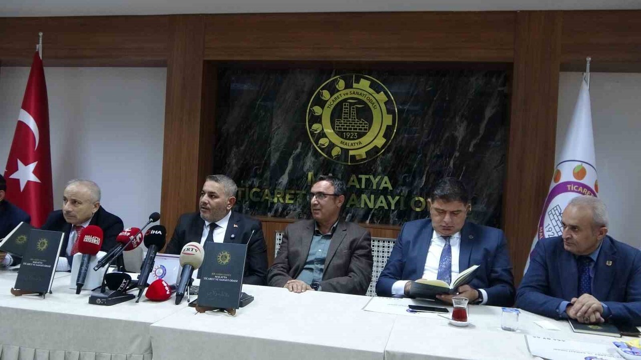 MALATYA TİCARET VE SANAYİ ODASI’NIN 100 YILLIK TARİHİNİ ANLATAN ‘BİR ASRIN TANIĞI MALATYA TİCARET...