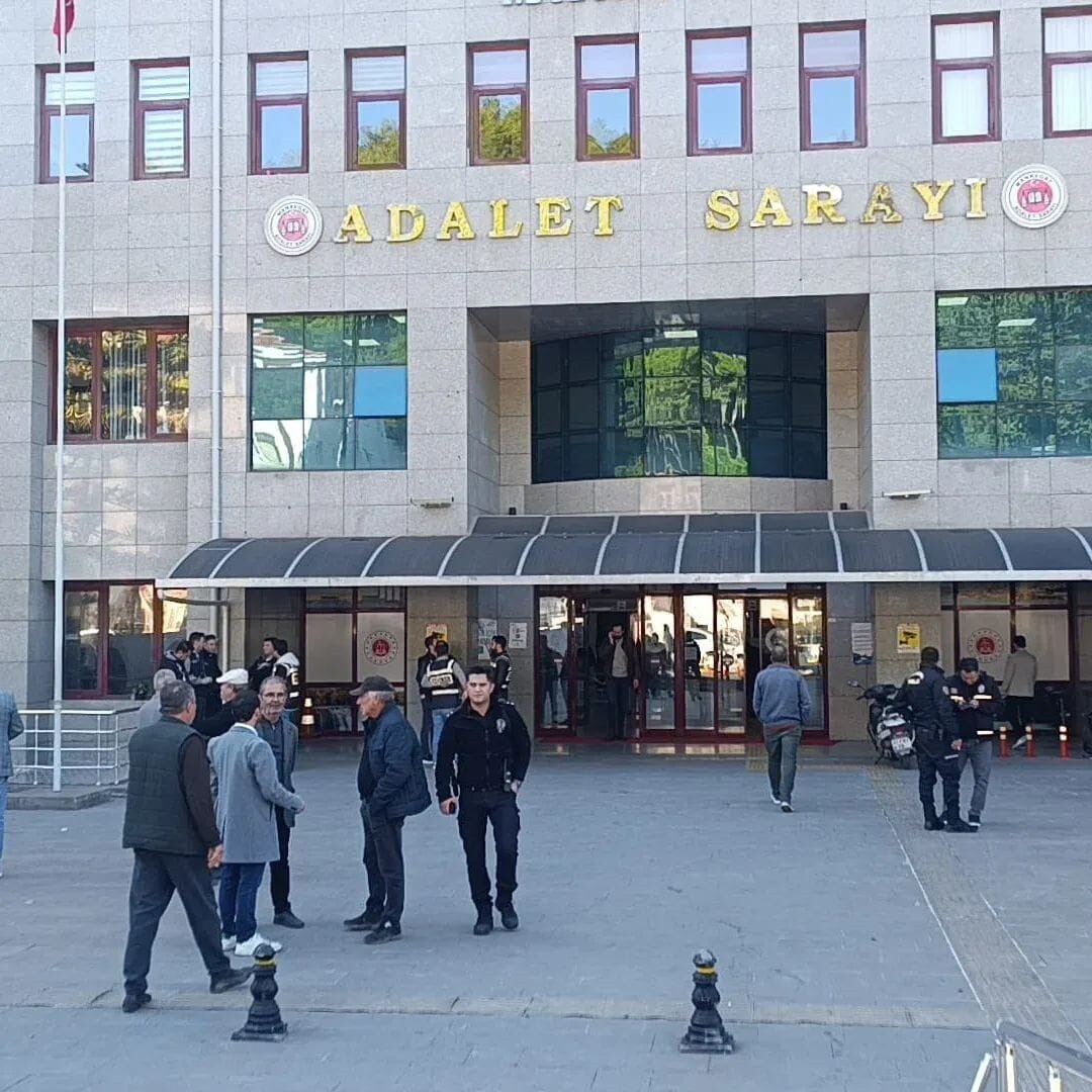 MANAVGAT 3. AĞIR CEZA MAHKEMESİ'NDE GÖRÜLEN RÜŞVET DAVASININ 2. GÜNÜNDE  TUTUKSUZ YARGILANAN VE...