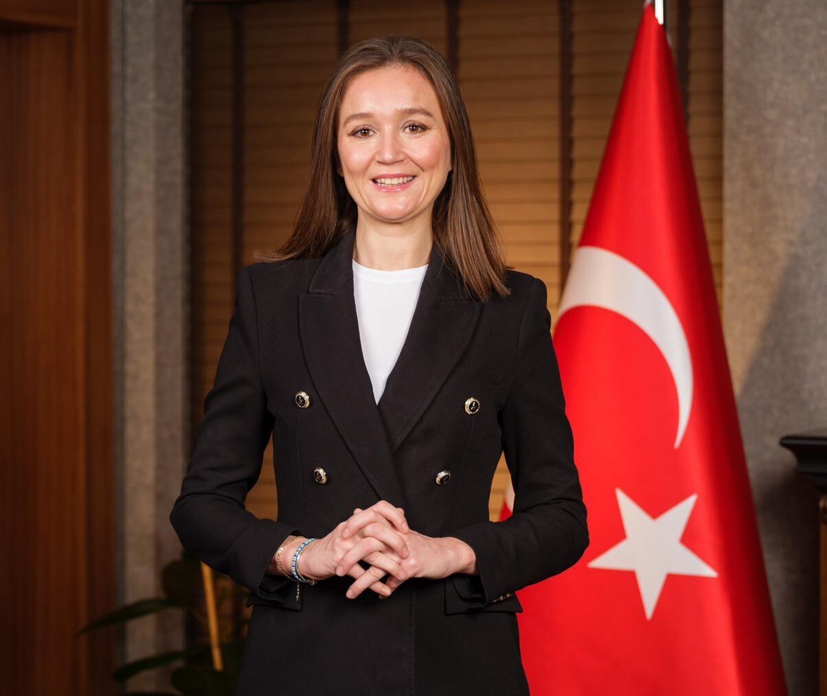 MANİSA'NIN ŞEHZADELER BELEDİYE BAŞKANI GÜLŞAH DURBAY, KANSER HASTALIĞI SEBEBİYLE RUTİN OLARAK...