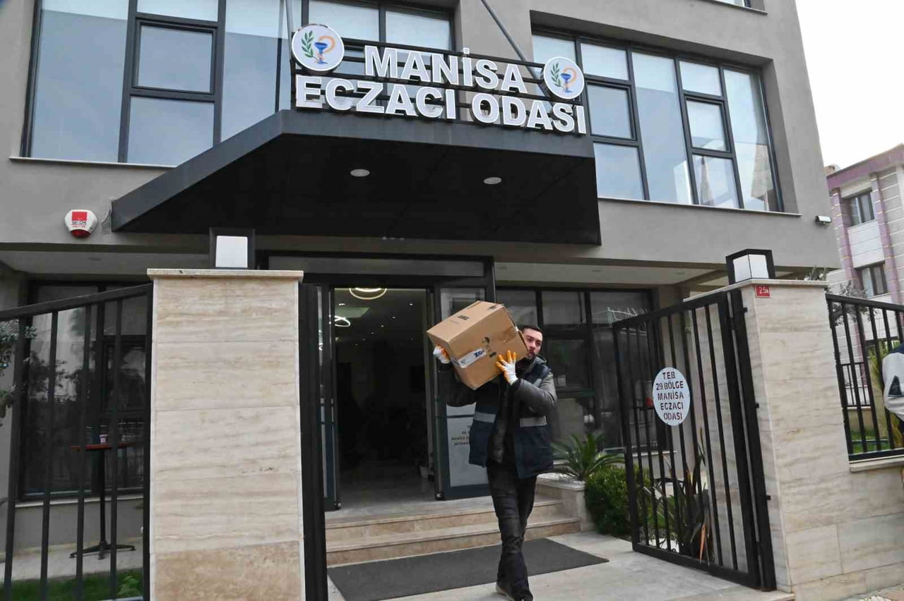 MANİSA BÜYÜKŞEHİR BELEDİYESİ İLE MANİSA ECZACILAR ODASI İŞ BİRLİĞİNDE, ATIK İLAÇLARIN ÇEVREYE...