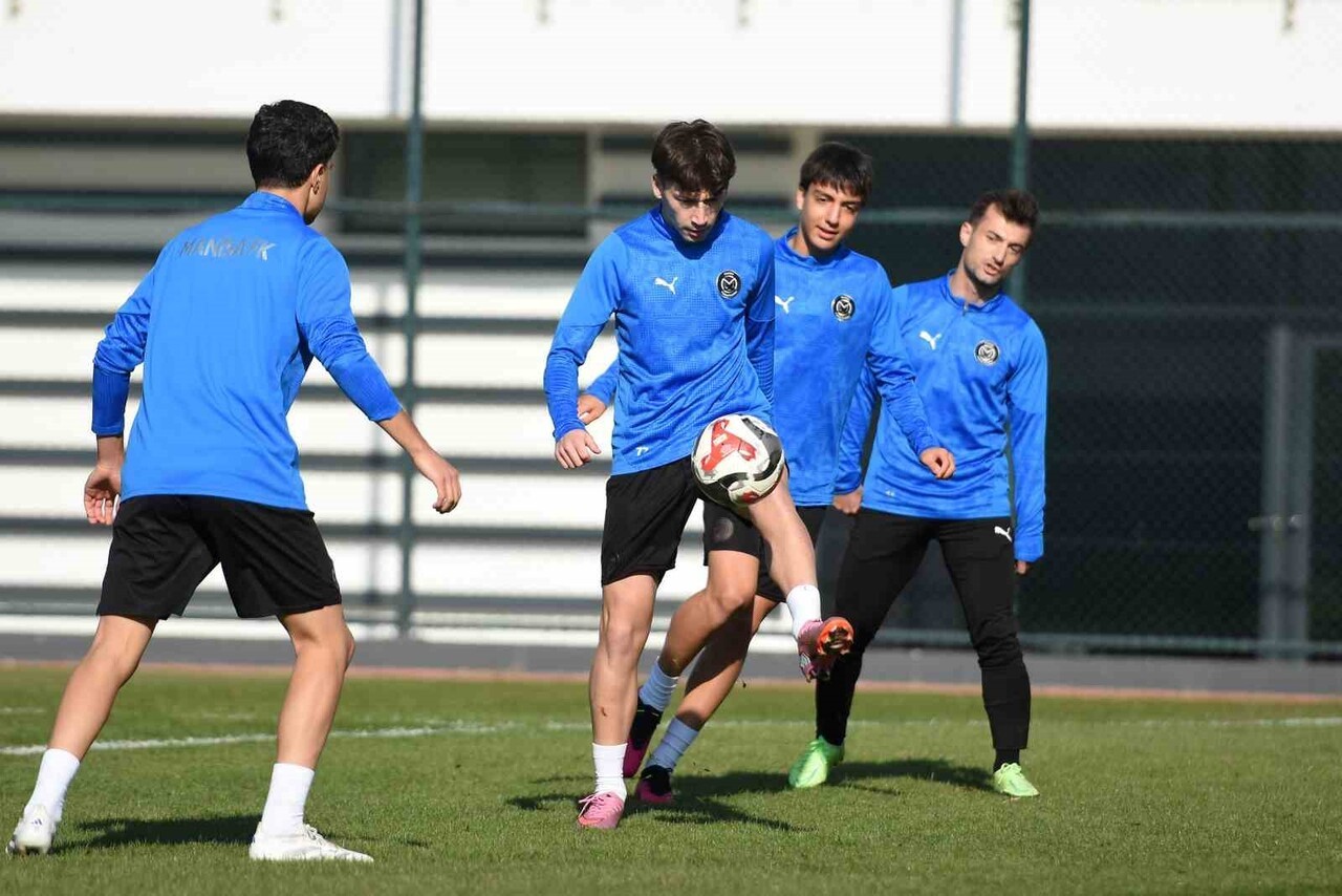 MANİSA FUTBOL KULÜBÜ, TRENDYOL 1. LİG 18. HAFTA MÜCADELESİNDE SAHASINDA AĞIRLAYACAĞI E. G. İ....