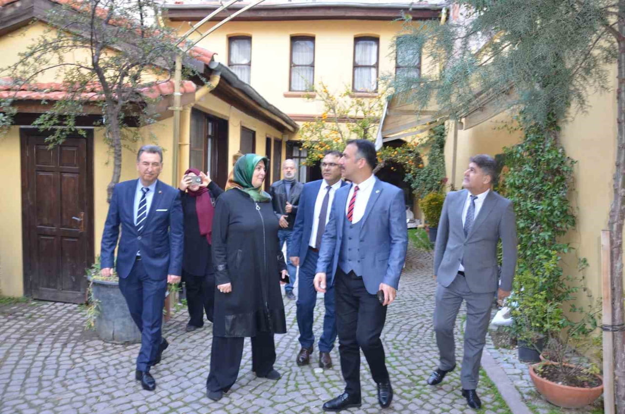 MANİSA İL MİLLİ EĞİTİM MÜDÜRÜ MEHMET UĞURELLİ, ŞEHZADELER İLÇE MÜFTÜLÜĞÜNE BAĞLI YİĞİTBAŞ KUR'AN...