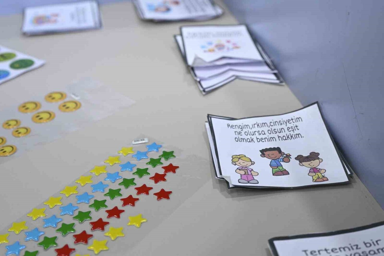 MANİSA’NIN DEMİRCİ İLÇESİNDE 10 ARALIK DÜNYA İNSAN HAKLARI GÜNÜ KAPSAMINDA CENGİZ TOPEL ENVER...