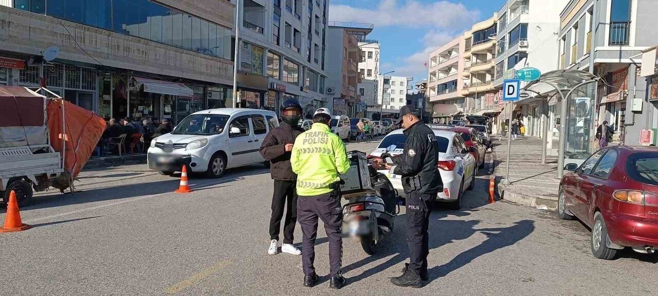 MARDİN İL EMNİYET MÜDÜRLÜĞÜNCE KENT GENELİNDE "MOTOSİKLET VE MOTORLU BİSİKLET DENETİMİ"...