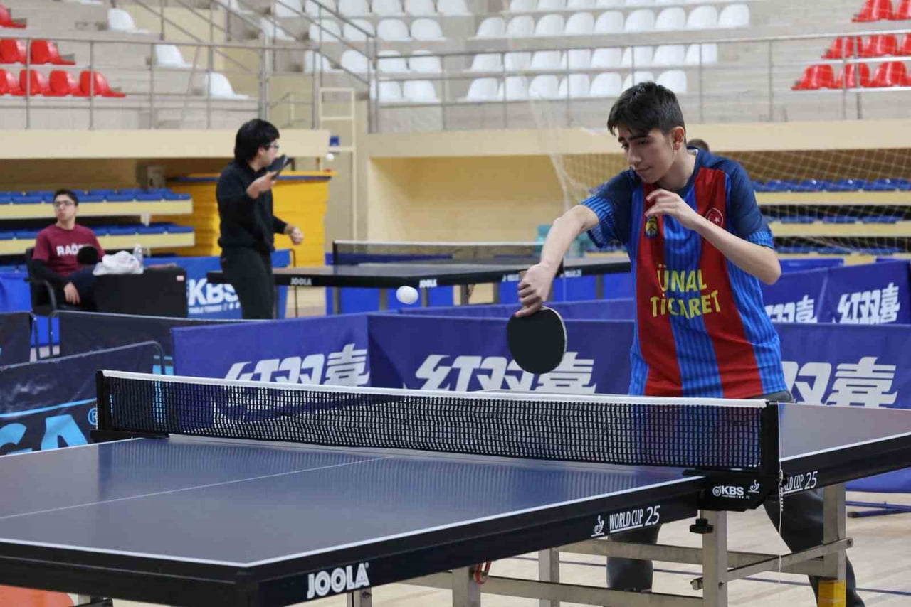MASA TENİSİ GENÇLER İL BİRİNCİLİĞİ MÜSABAKALARI SONA ERDİ