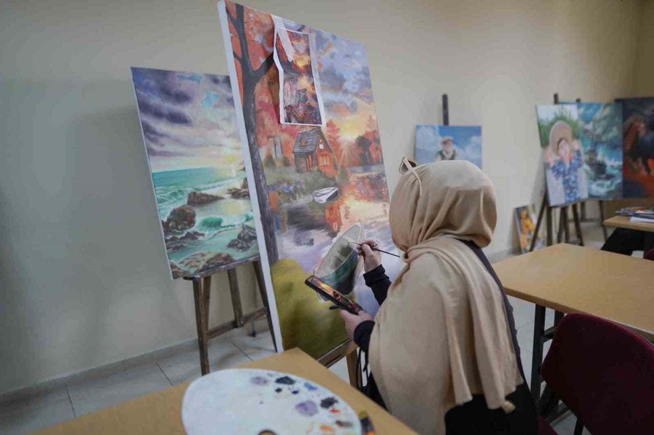 MELİKGAZİ BELEDİYESİ’NİN HER YIL BİNLERCE VATANDAŞA HİZMET VERDİĞİ MESLEK EDİNDİRME KURSLARI...