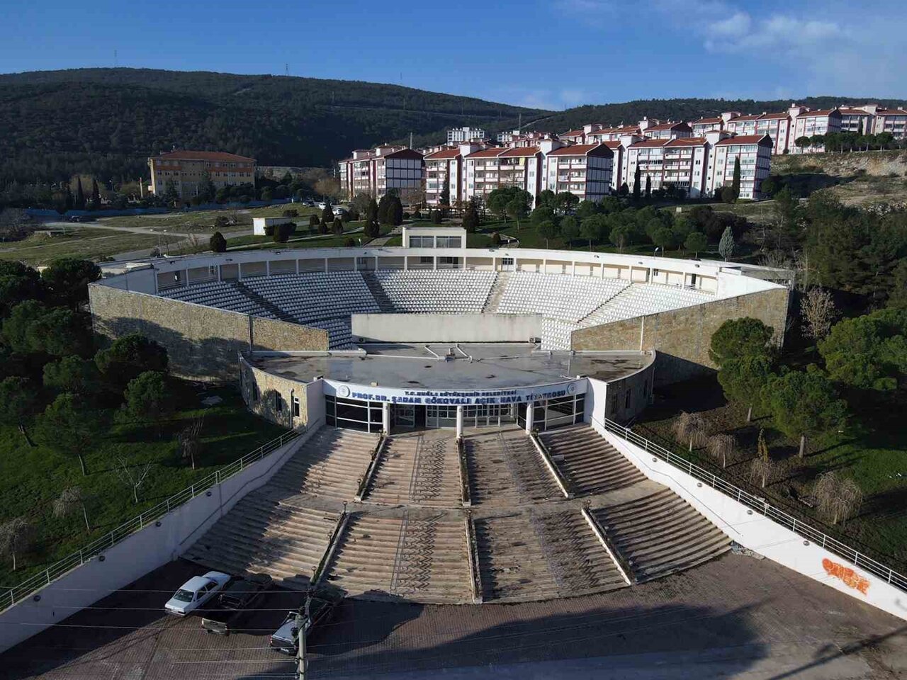 MENTEŞE İLÇESİ’NDE BULUNAN PROF. DR. ŞADAN GÖKOVALI AÇIK HAVA TİYATROSU’NDA MUĞLA BÜYÜKŞEHİR...