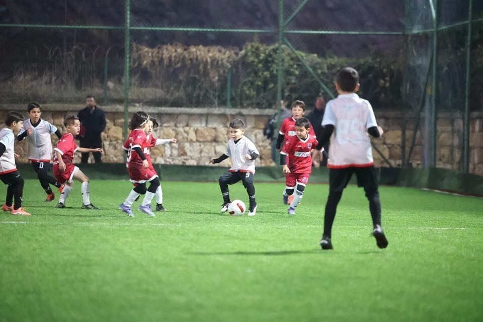 MERKEZEFENDİ BELEDİYESİ VE DENİZLİ AMATÖR SPOR KULÜPLERİ FEDERASYONU İŞ BİRLİĞİYLE HAYATA...