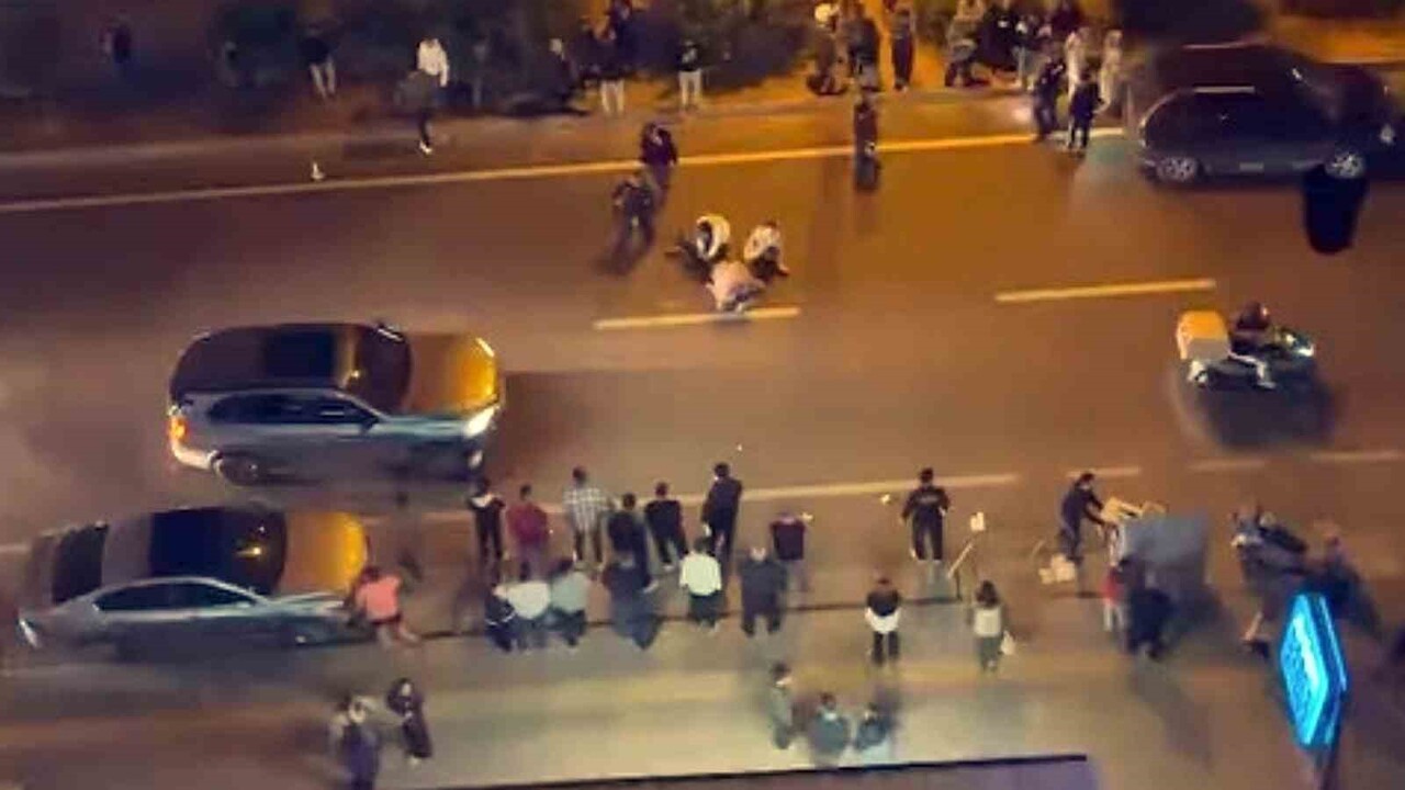 MERSİN'İN ERDEMLİ İLÇESİNDE OTOMOBİLİN ÇARPTIĞI YAYA AĞIR YARALANDI.