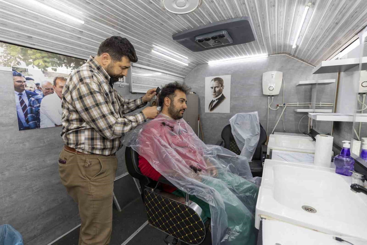 MERSİN BÜYÜKŞEHİR BELEDİYESİ TARAFINDAN KIRSAL MAHALLELERDE BERBER VE KUAFÖR HİZMETİ BULUNMAYAN...