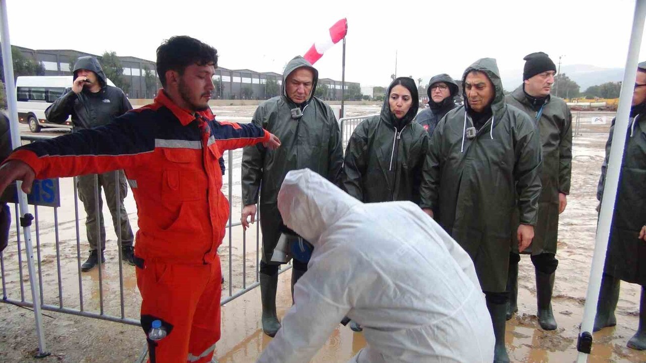 MERSİN’DE ‘TAM ÖLÇEKLİ RADYASYON ACİL DURUM TATBİKATI’NA BİN 727 PERSONEL KATILDI