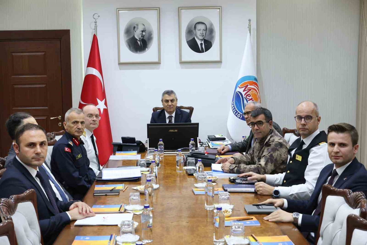 MERSİN VALİSİ ATİLLA TOROS BAŞKANLIĞINDA, İL GENELİNDE GÜVENLİK VE ASAYİŞ KONULARININ ELE ALINDIĞI...