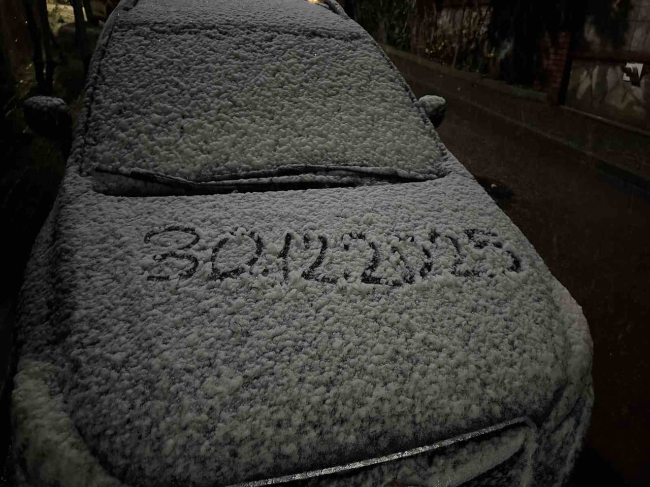 METEOROLOJİ GENEL MÜDÜRLÜĞÜ'NÜN UYARILARININ ARDINDAN İSTANBUL’DA KAR YAĞIŞI BAŞLADI. KAR YAĞIŞI...