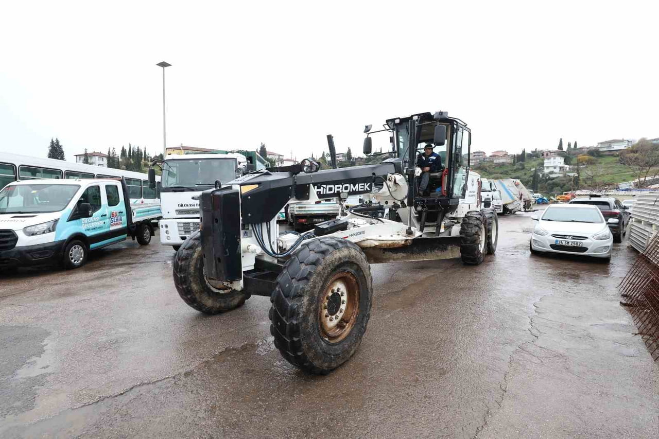METEOROLOJİ GENEL MÜDÜRLÜĞÜ’NÜN KAR YAĞIŞI UYARISININ ARDINDAN DİLOVASI BELEDİYESİ, İLÇE GENELİNDE...