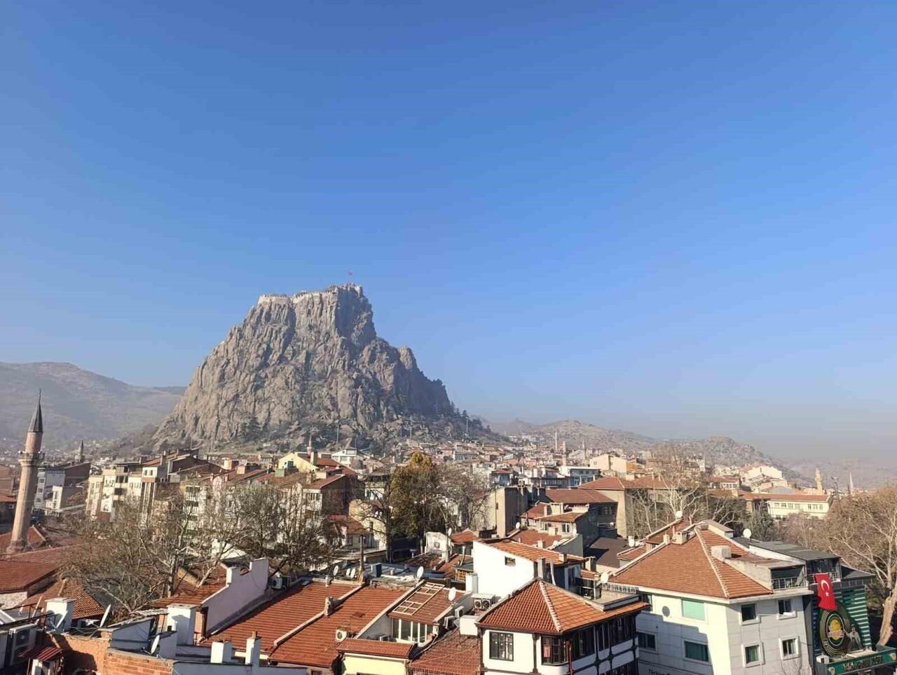 METEOROLOJİK DEĞERLENDİRMELERE GÖRE, AFYONKARAHİSAR’DA HAFTA SONU YAĞIŞ BEKLENİRKEN, SICAKLIKLARIN...