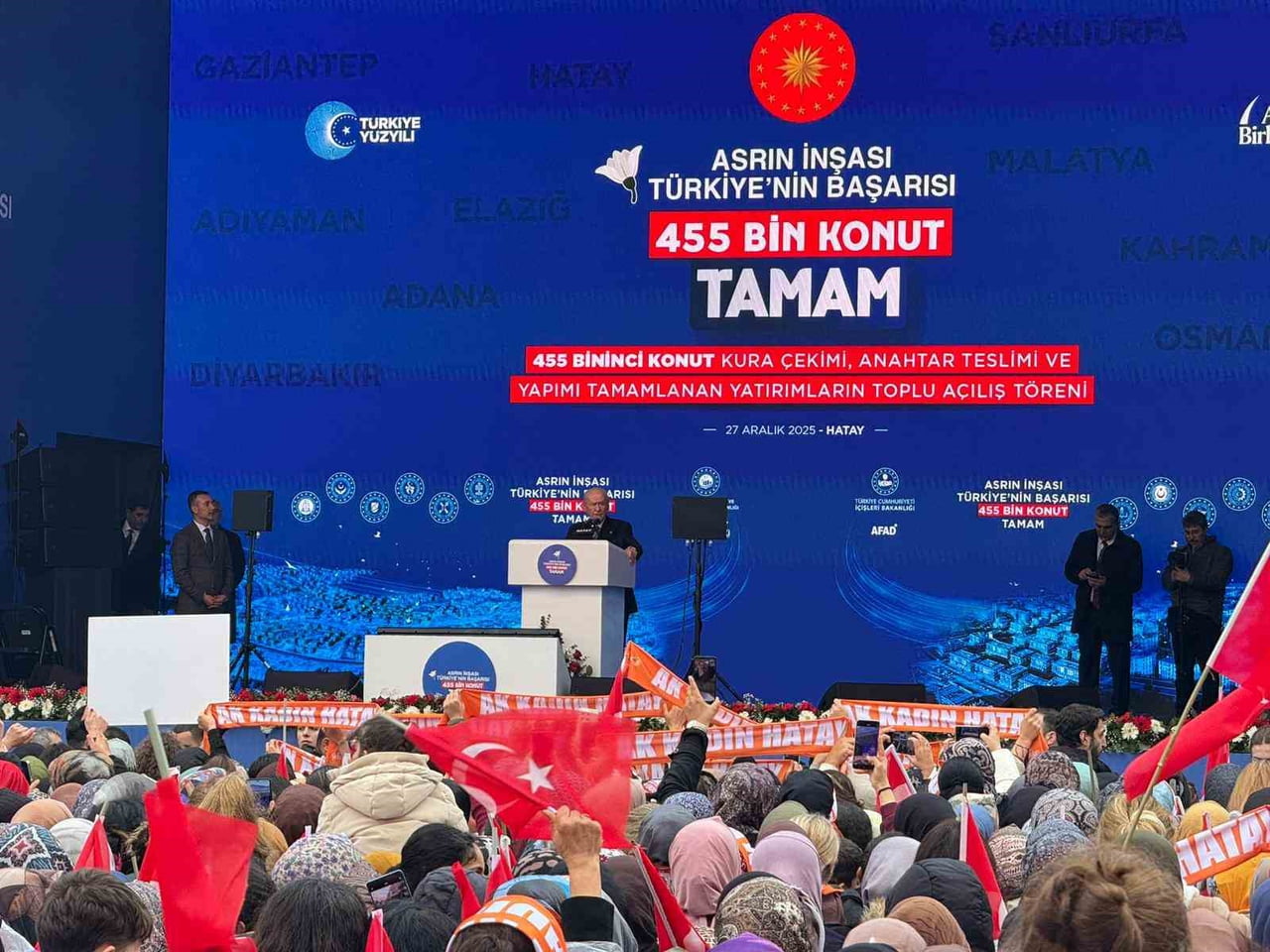 MHP GENEL BAŞKANI DEVLET BAHÇELİ,  ANTAKYA İLÇESİNDE 455 BİNİNCİ AFET KONUTU TESLİM TÖRENİNDE...