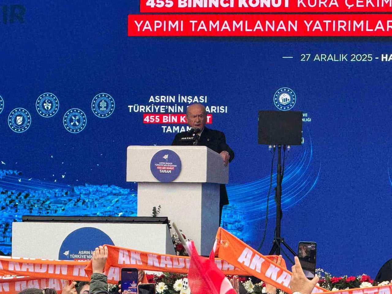 MHP GENEL BAŞKANI DEVLET BAHÇELİ,  ANTAKYA İLÇESİNDE 455 BİNİNCİ AFET KONUTU TESLİM TÖRENİNDE...