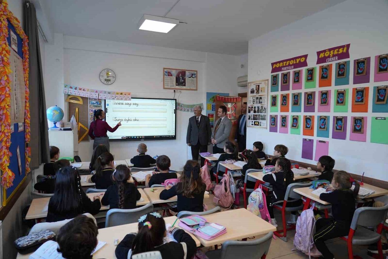 MİLLÎ EĞİTİM MÜDÜRÜ ÇAY, MUĞLA TEKNOLOJİ KOLEJİNDE İNCELEMELERDE BULUNDU