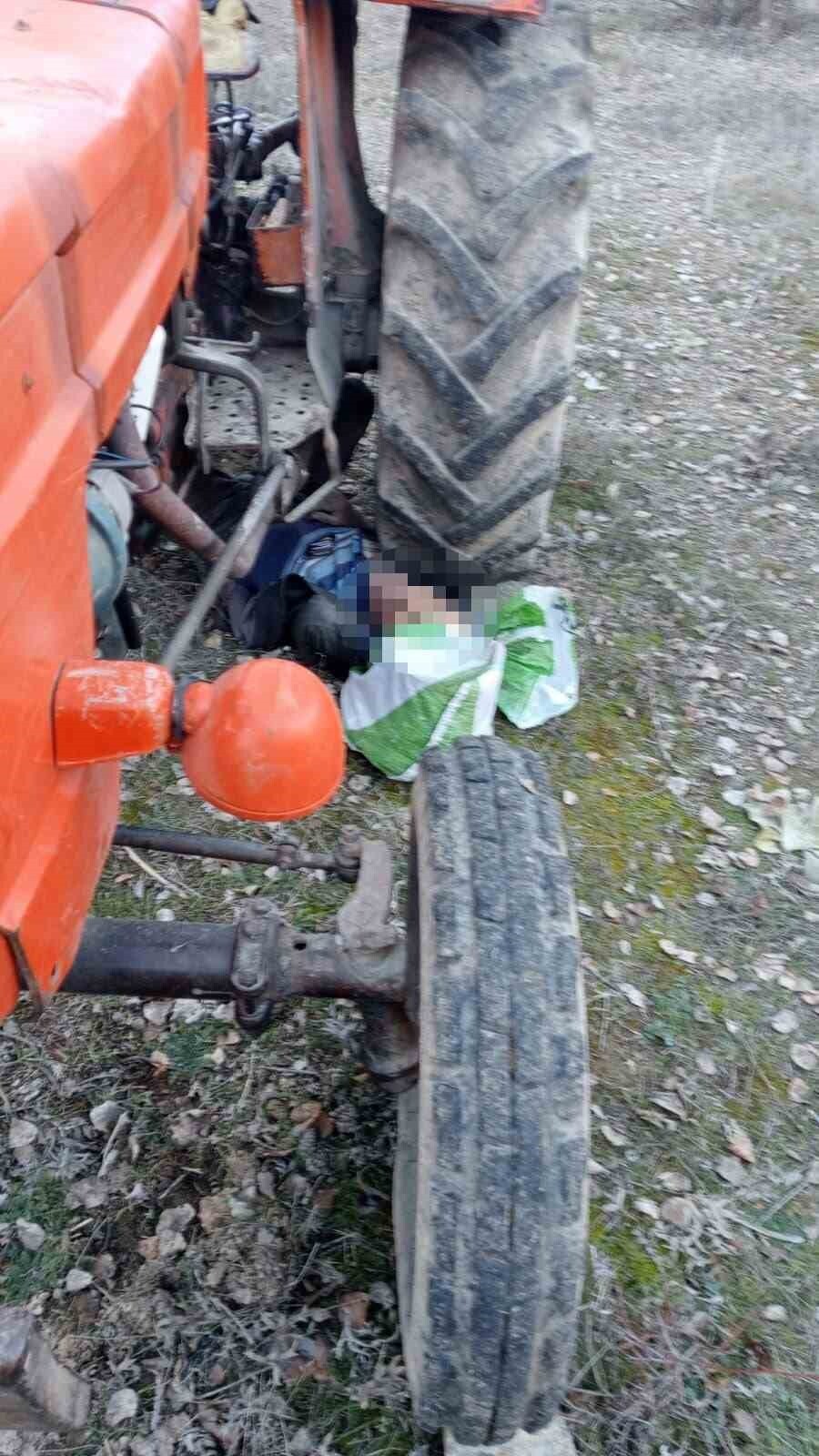 MUDURNU İLÇESİNDE KONTROL ETMEK İÇİN DURDUĞU TRAKTÖRÜN HAREKET ETMESİ SONUCU ARACIN ALTINDA KALAN...