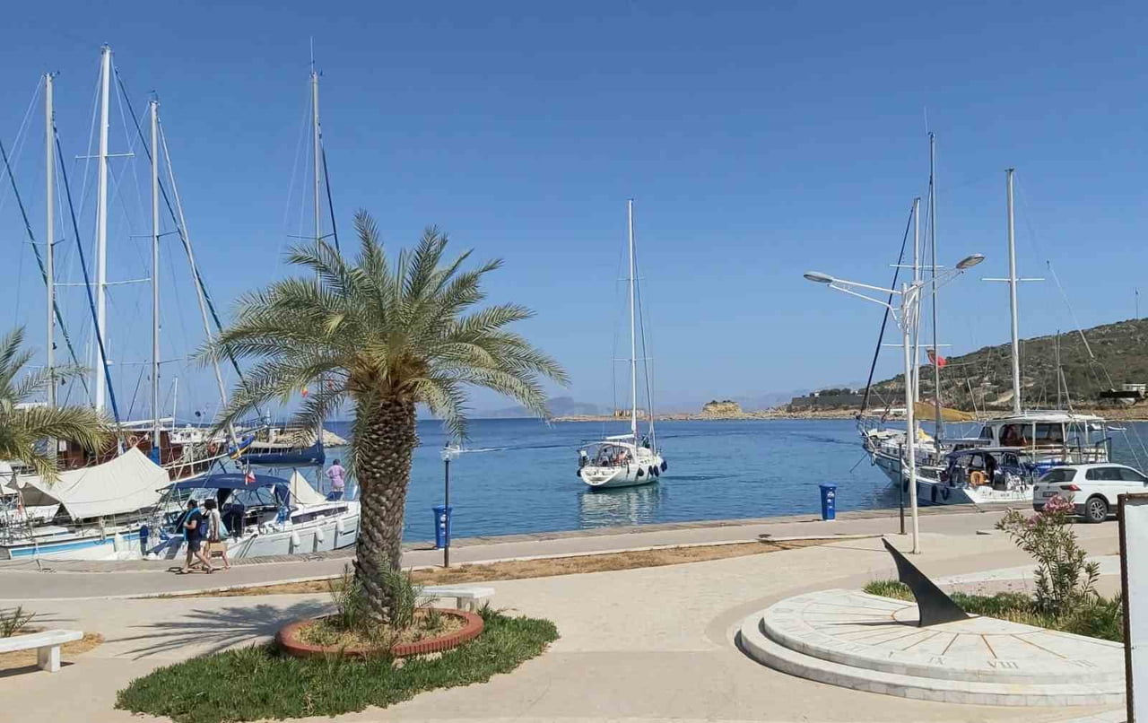 MUĞLA'NIN DATÇA İLÇESİNDE BULUNAN YAT LİMANI HER YIL OLDUĞU GİBİ BU YIL DA VATANDAŞLARIN...