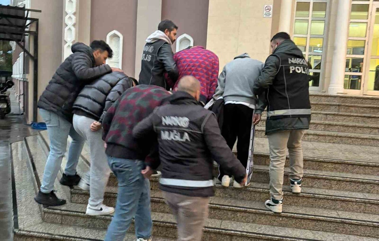 MUĞLA EMNİYET MÜDÜRLÜĞÜ NARKOTİK SUÇLARLA MÜCADELE ŞUBE MÜDÜRLÜĞÜ EKİPLERİ TARAFINDAN 24-30 KASIM...