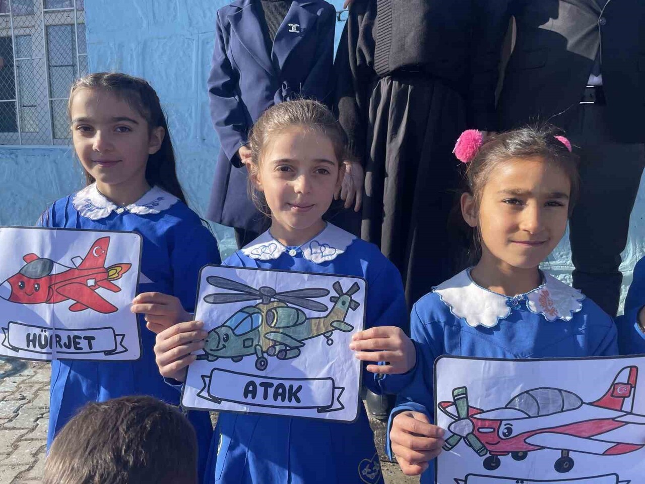 MUŞ'UN MALAZGİRT İLÇESİNDE BULUNAN MOLLABAKİ İLKOKULU; TUTUM, YATIRIM VE TÜRK MALLARI HAFTASI...