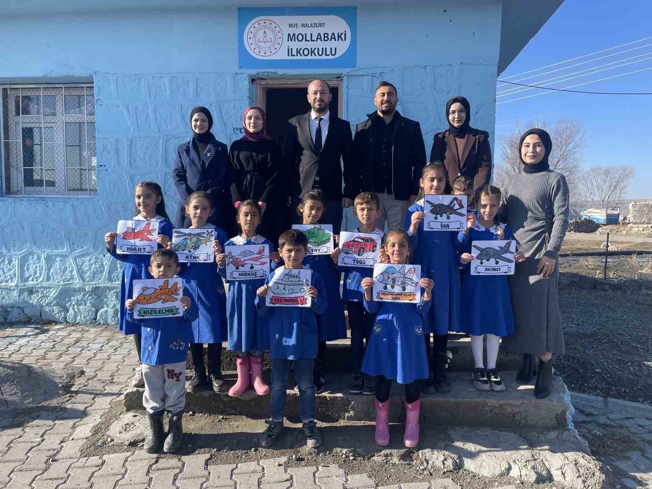 MUŞ'UN MALAZGİRT İLÇESİNDE BULUNAN MOLLABAKİ İLKOKULU; TUTUM, YATIRIM VE TÜRK MALLARI HAFTASI...
