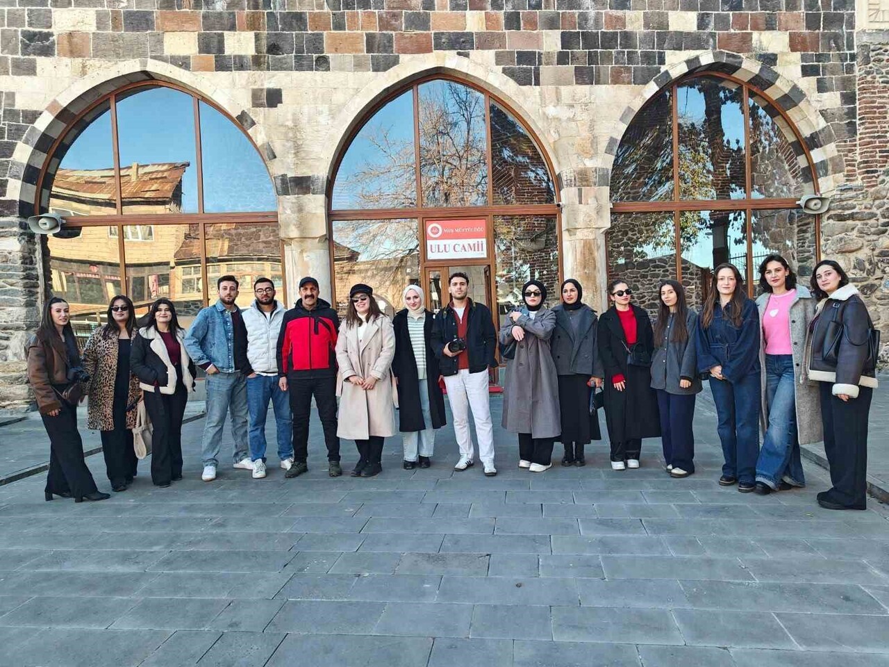 MUŞ’TA FOTOĞRAFÇILIK KURSUNA KATILAN ÜNİVERSİTE ÖĞRENCİLERİ, ALDIKLARI TEORİK EĞİTİMİ SAHADA...