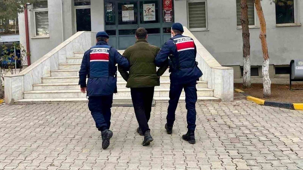 N.Y. İSİMLİ ŞAHSIN İSE KESİNLEŞMİŞ 4 YIL 5 AY 10 GÜN HAPİS CEZASI BULUNDUĞU ÖĞRENİLİRKEN...