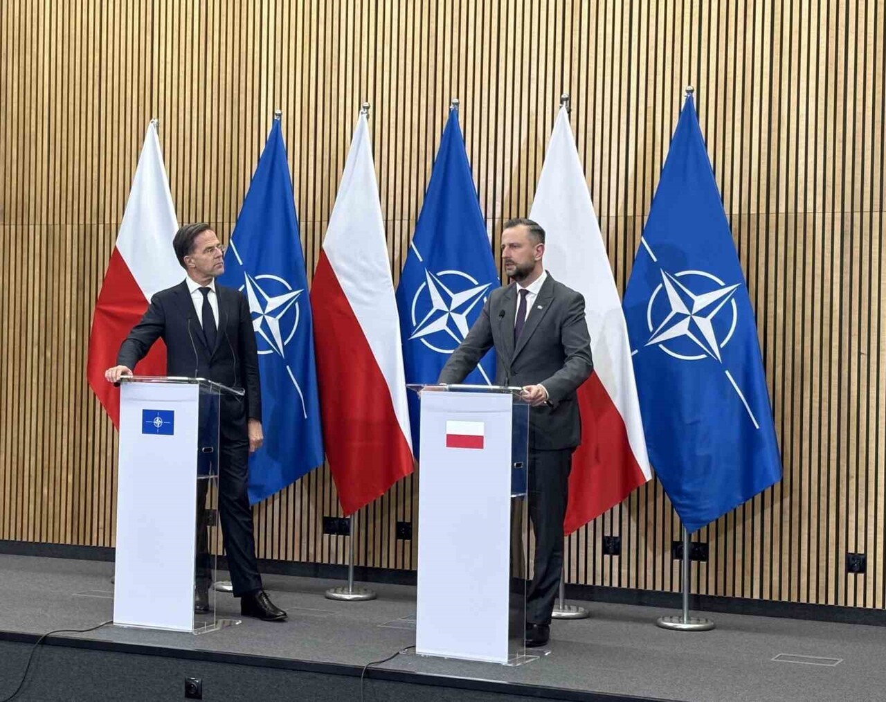 NATO GENEL SEKRETERİ MARK RUTTE, POLONYA'NIN BAŞKENTİ VARŞOVA'DA POLONYA SAVUNMA BAKANI WLADYSLAW...