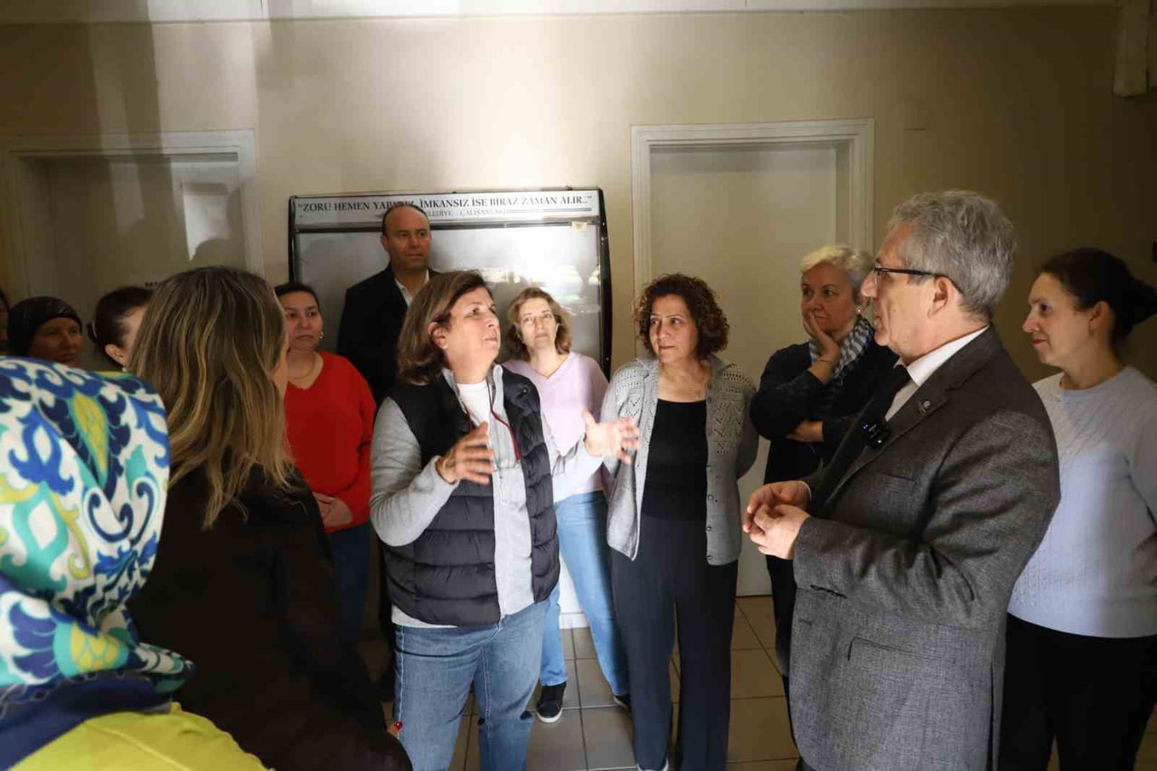 NAZİLLİ BELEDİYE BAŞKANI DR. ERTUĞRUL TETİK, İSABEYLİ MAHALLESİ’NDE FAALİYET GÖSTEREN MODA...