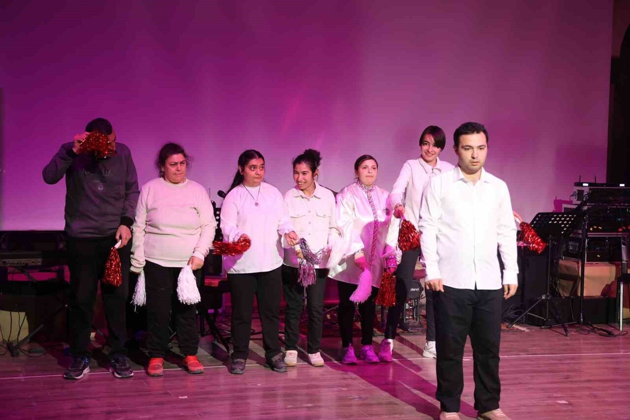 NEVŞEHİR BELEDİYESİ TARAFINDAN 3 ARALIK DÜNYA ENGELLİLER GÜNÜ DOLAYISIYLA DÜZENLENEN ÖZEL PROGRAM...