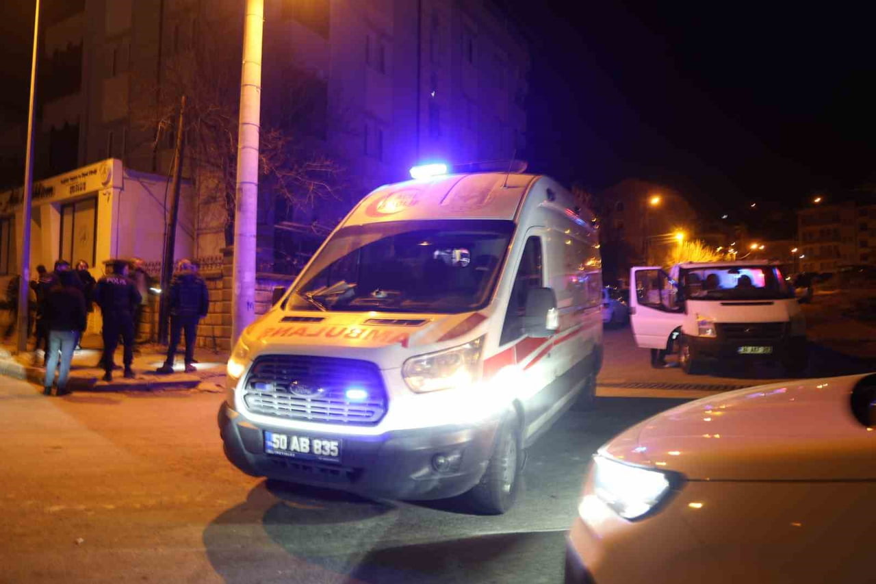 NEVŞEHİR’DE ÇIKAN SİLAHLI KAVGADA BİR KİŞİ AĞIR YARALANIRKEN, OLAYIN ŞÜPHELİSİ POLİS EKİPLERİNCE...