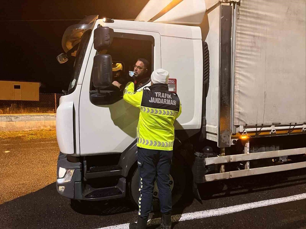 NEVŞEHİR İL JANDARMA KOMUTANLIĞI VE İL EMNİYET MÜDÜRLÜĞÜ EKİPLERİNCE KENT GENELİNDE ORTAK "ALKOL...