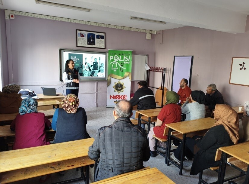 NİĞDE İL EMNİYET MÜDÜRLÜĞÜ NARKOTİK SUÇLARLA MÜCADELE ŞUBE MÜDÜRLÜĞÜ EKİPLERİNCE ÖNLEYİCİ FAALİYET...