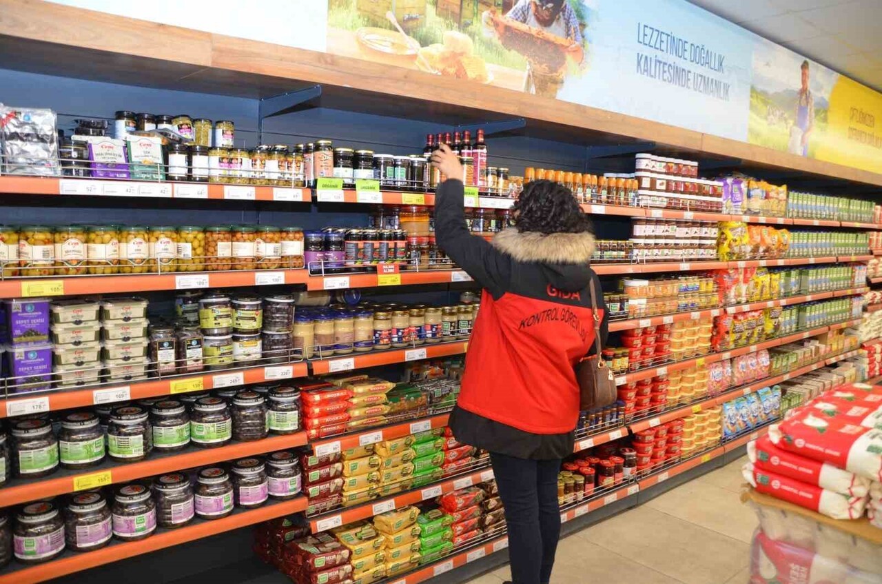 NİĞDE İL TARIM VE ORMAN MÜDÜRLÜĞÜ EKİPLERİ, KENT GENELİNDEKİ TÜM GIDA İŞLETMELERİNDE GÜVENİLİR...