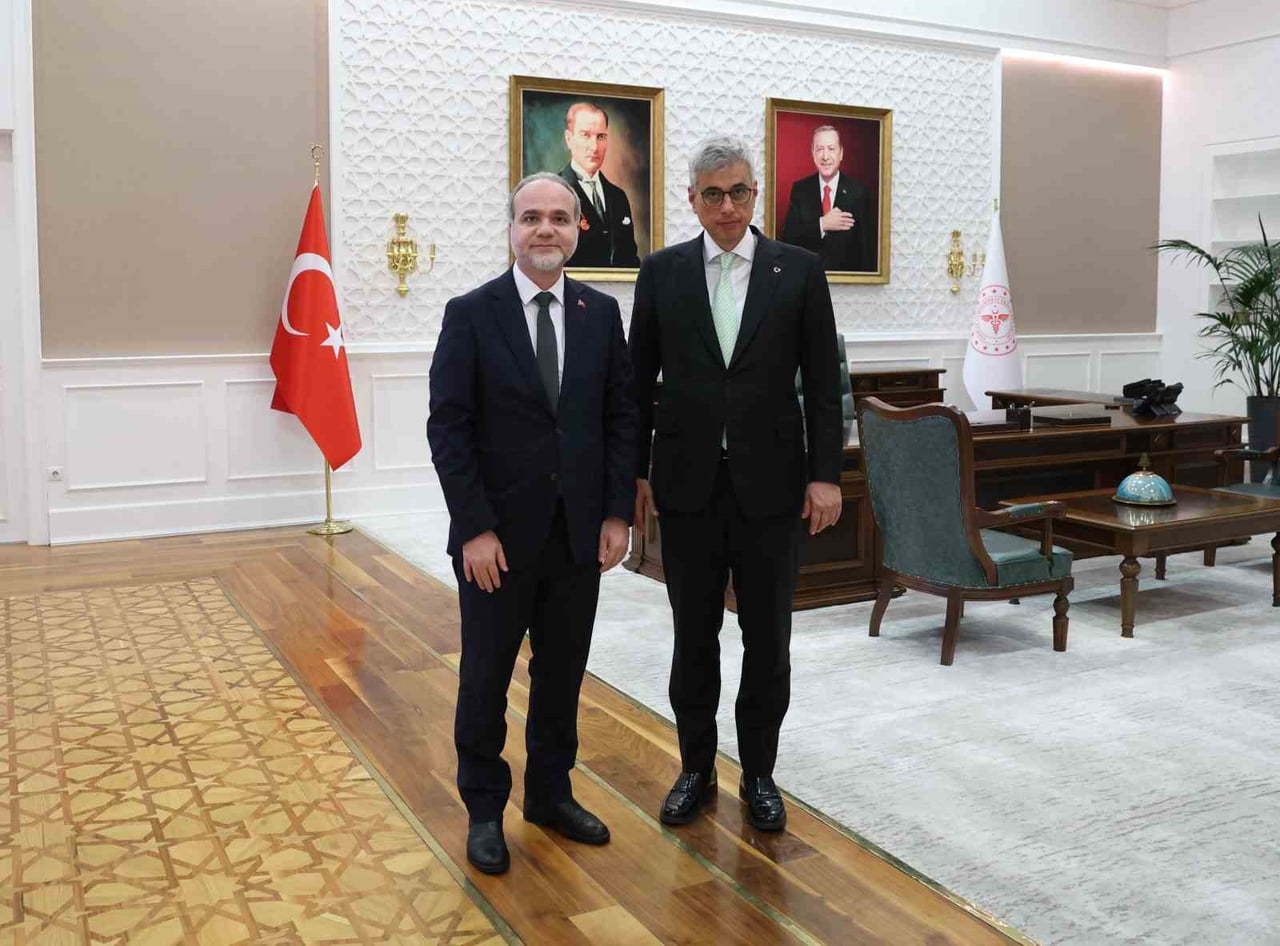 NİĞDE ÖMER HALİSDEMİR ÜNİVERSİTESİ REKTÖRÜ PROF. DR. HASAN USLU, SAĞLIK BAKANI PROF. DR. KEMAL...