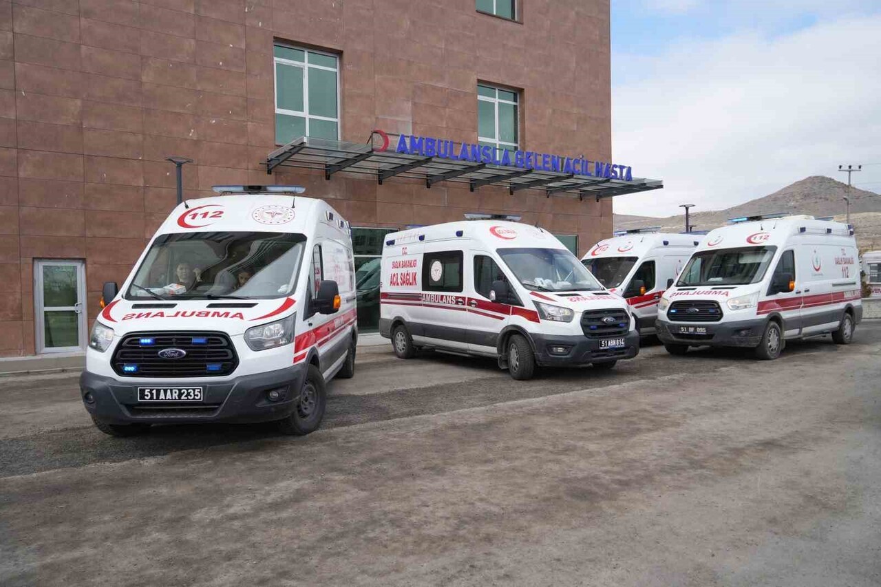 NİĞDE ŞEHİT EFE OSMAN APAYDIN ANADOLU LİSESİ’NDE ÖĞRENİM GÖREN ÜÇ ÖĞRENCİ GIDA ZEHİRLENMESİ...