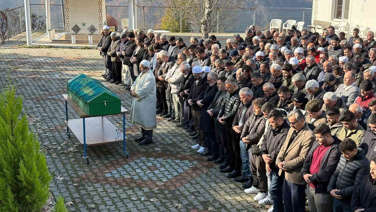 OĞUZHAN YILMAZ ESKİBIÇKI MAHALLESİ CAMİİNDE TÖREN DÜZENLENDİ