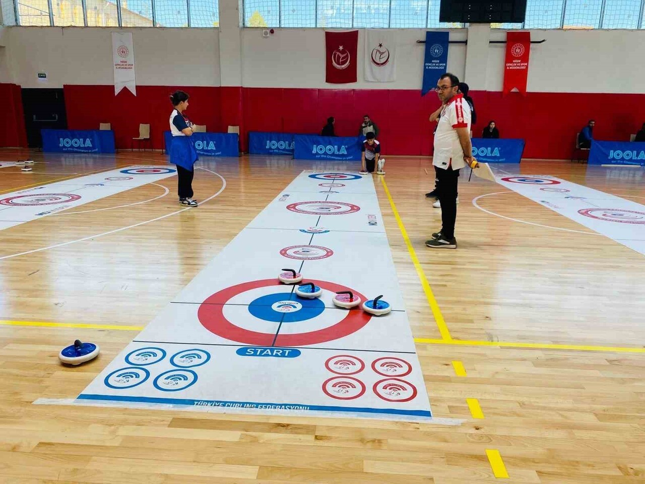 OKUL SPORLARI FAALİYETLERİ KAPSAMINDA DÜZENLENEN FLOOR CURLİNG GENÇ KIZ, GENÇ ERKEK VE GENÇ KARMA...