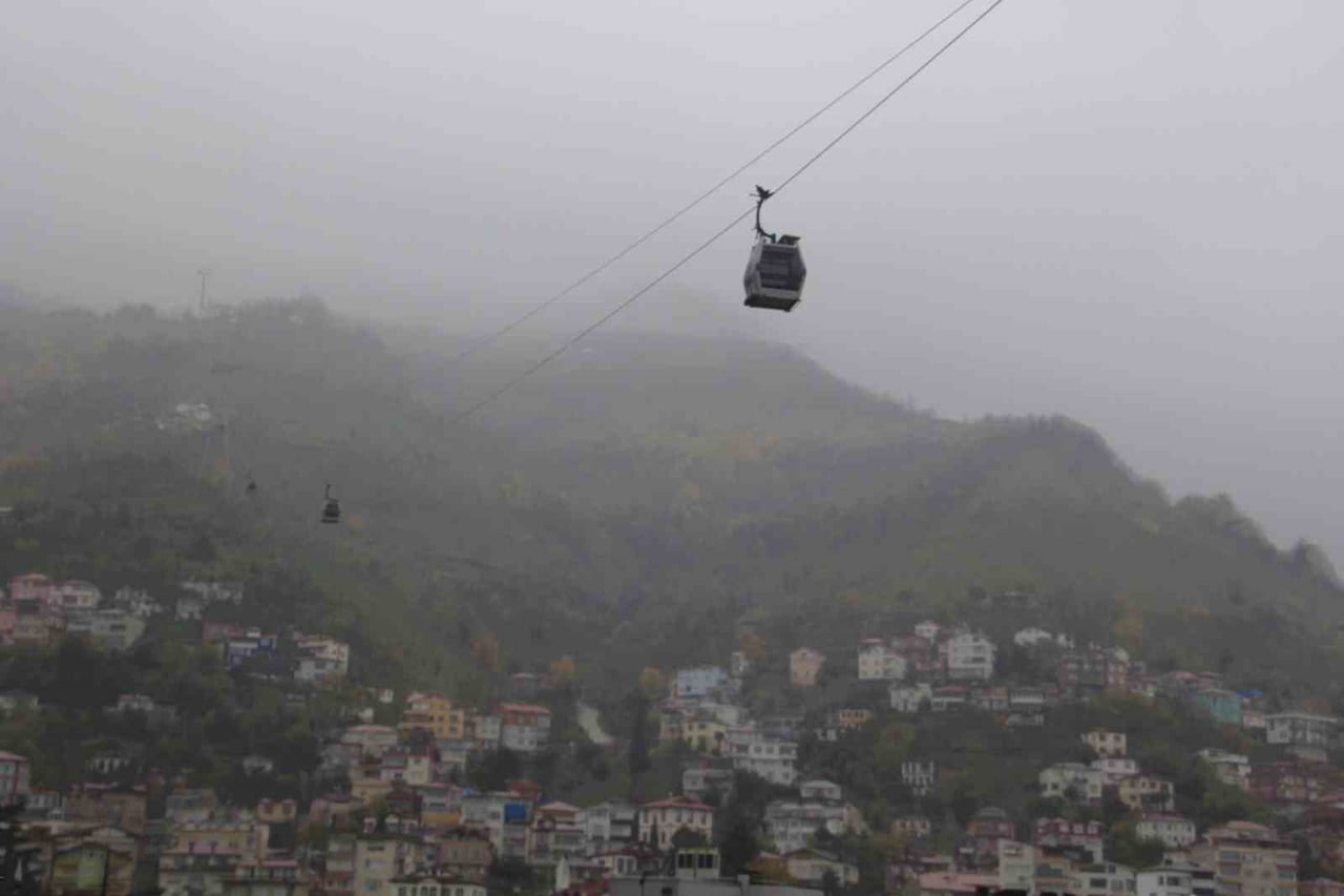 ORDU'DA ETKİLİ OLAN SİS, ŞEHRİN SEYİR TERASI OLARAK ADLANDIRILAN BOZTEPE'DE GÜZEL GÖRÜNTÜ...