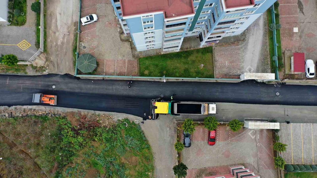 ORDU BÜYÜKŞEHİR BELEDİYESİ, FATSA İLÇESİNİN DOLUNAY MAHALLESİ’NDE SICAK ASFALT ÇALIŞMASI...