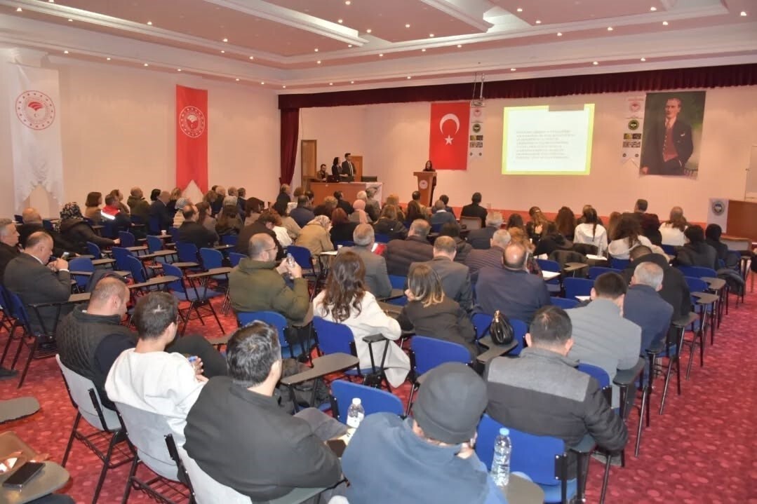 ORGANİK PAMUK YETİŞTİRİCİLİĞİ DEĞERLENDİRME TOPLANTISI YAPILDI