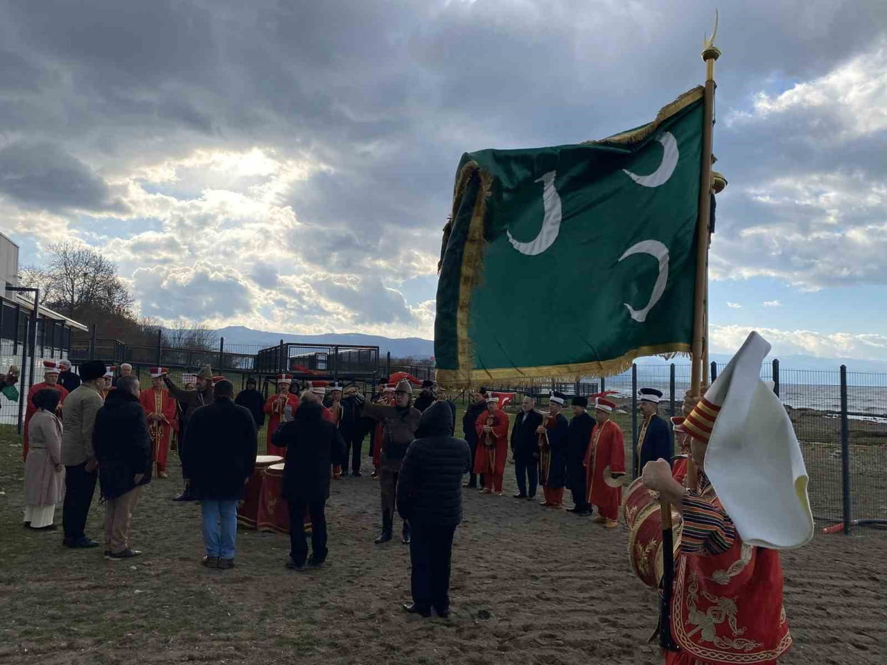 PAPA VE FENER RUM KİLİSESİ BAŞPAPAZININ GEÇEN AY "HRİSTİYAN BİRLİĞİ" ADINA AYİN YAPTIĞI İZNİK GÖL...