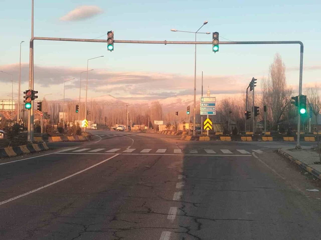 PATNOS MERKEZİNDE TRAFİK IŞIKLARI YENİDEN FAALİYETE GEÇTİ